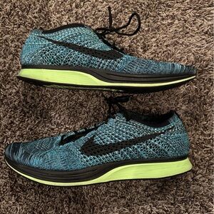 Mens Nike Flyknit Racer Blue Gecko size 12